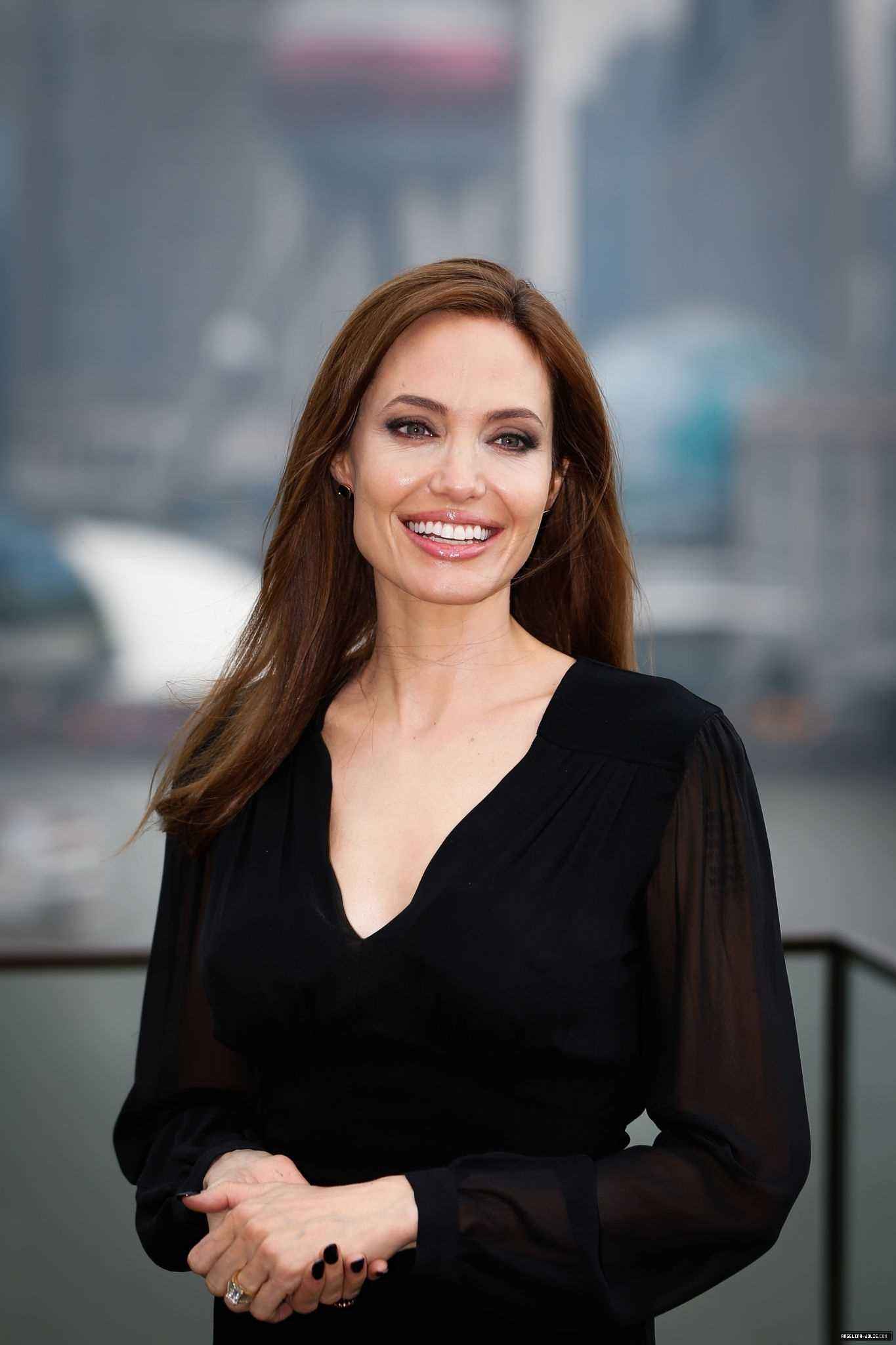 Angelina actress. Анджелина Джоли. Анджелина Джоли рост. Анджелина Джоли 2015. Анджелина Джоли вес.