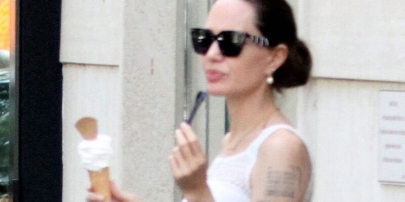 Photos: July 05 – Grabbing some ice cream in Rome